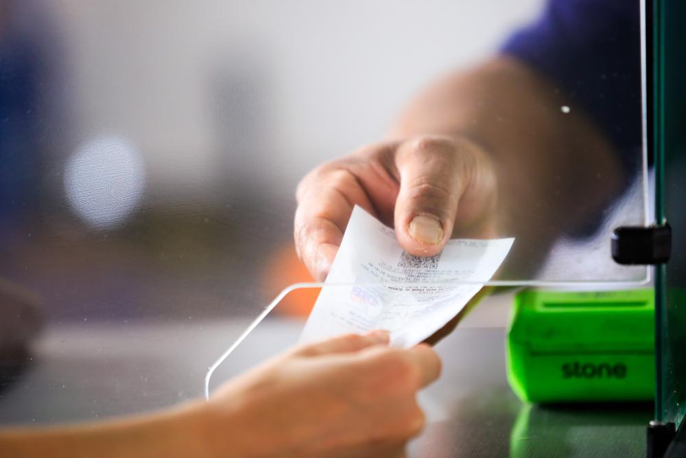 Capa da notícia: Reforma tributária: validação do IBS na nota fiscal será adiada